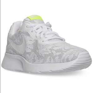 Nike women’s Tanjun ENG